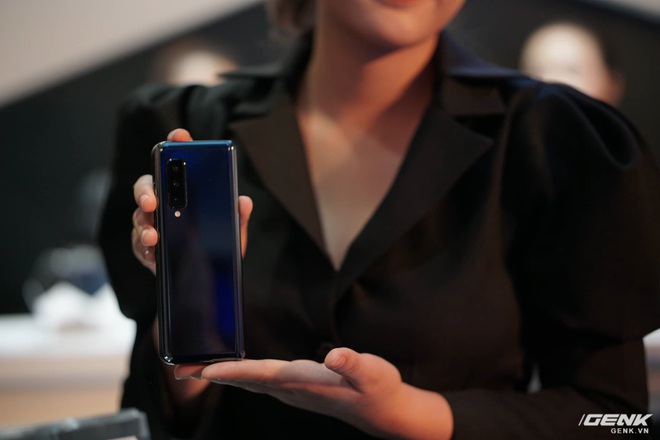 Galaxy Fold: Chiếc smartphone dành cho các sếp - Ảnh 7.
