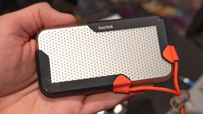 [CES 2020] SanDisk giới thiệu nguyên mẫu ổ SSD 8TB có tốc độ truyền tải dữ liệu lên tới 20Gbps - Ảnh 1.