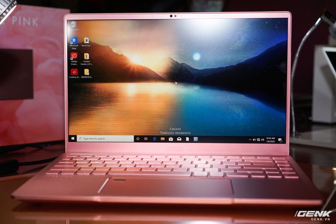 [CES 2020] Chiếc laptop MSI màu hồng này không yếu đuối như vẻ ngoài của nó: GTX 1650, màn hình 4K, chip Intel 6 nhân - Ảnh 1.