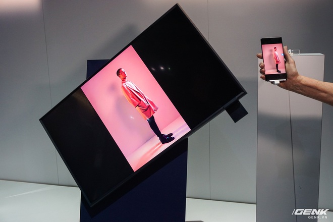 [CES 2020] Trải nghiệm nhanh chiếc TV Sero của Samsung: Xoay ngang dọc đều được, kết nối nhanh chóng, hỗ trợ cả AirPlay 2 - Ảnh 6.