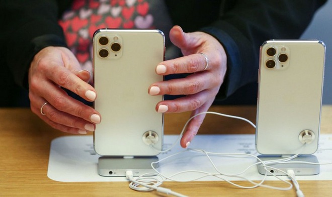Bloomberg: Apple và Samsung khó thoát khỏi “số phận” là những hãng dẫn đầu thị trường smartphone - Ảnh 1.