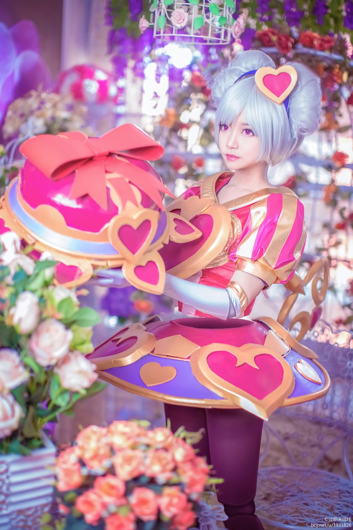 Cùng ngắm cosplay Orianna Quả Cầu Tình Ái cực dễ thương dành cho fan Liên Minh Huyền Thoại