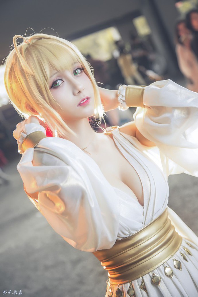 Cùng ngắm cosplay Saber đẹp đến ngất ngây trong Fate/Extella - Ảnh 3.