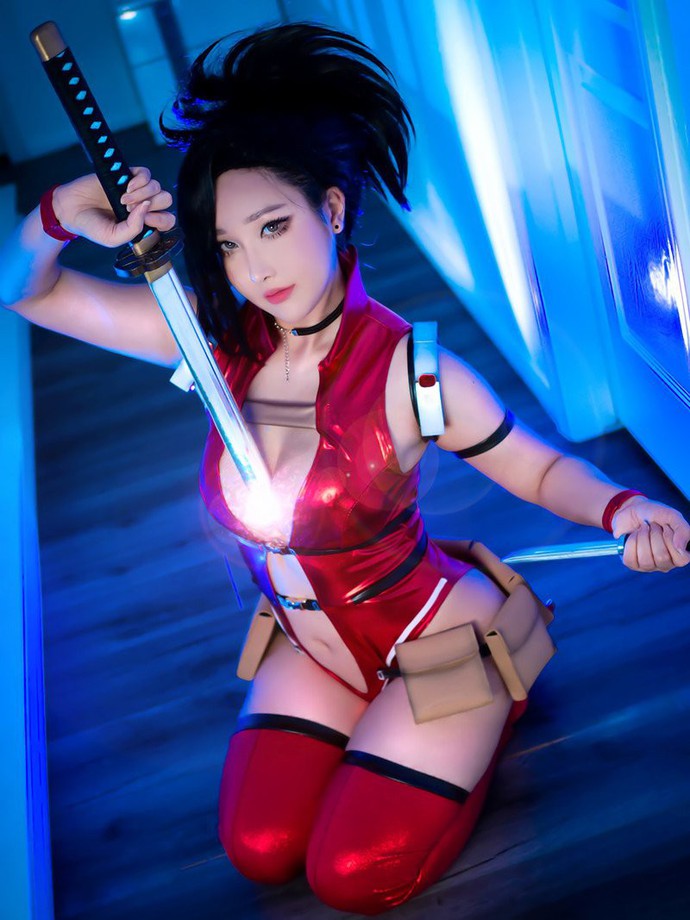 Ngắm bộ ảnh tan chảy cả mùa hè của nữ cosplayer ngực khủng RinnieRiot - Ảnh 8.