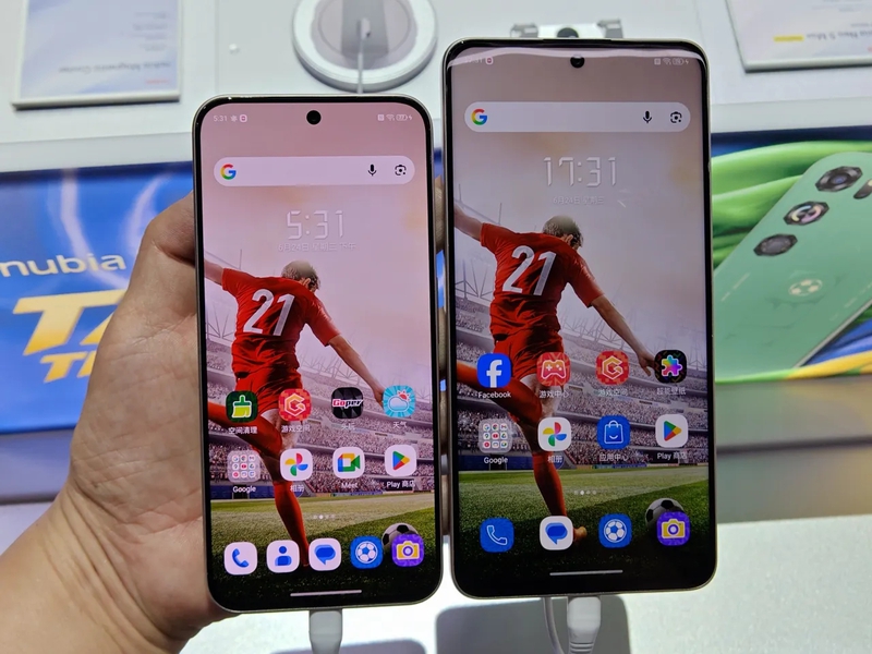 Ra mắt smartphone chuyên game màn hình khủng 7,5 inch, pin 7.000mAh, có nút vai, phụ kiện tay cầm