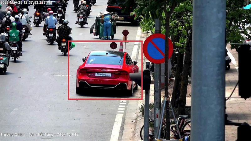 Tất cả người dân Hà Nội chú ý: Công an sử dụng UAV tuần tra trên không, công nghệ “mắt thần” nhạy cỡ nào?