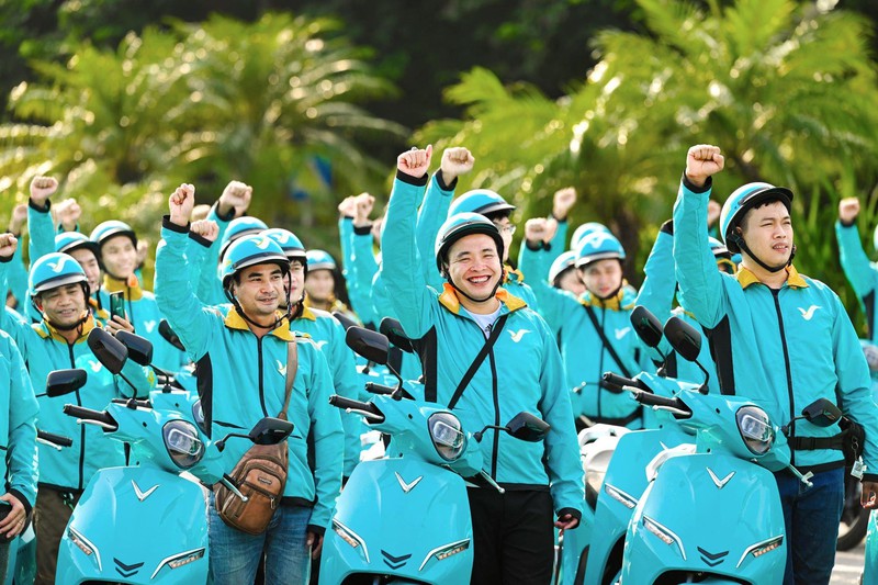 Hãng taxi của ông Phạm Nhật Vượng có thể mua 5 triệu xe VinFast: Lượng ô tô bằng 5 năm doanh số toàn cầu, xe máy bằng 10 năm doanh số 2025