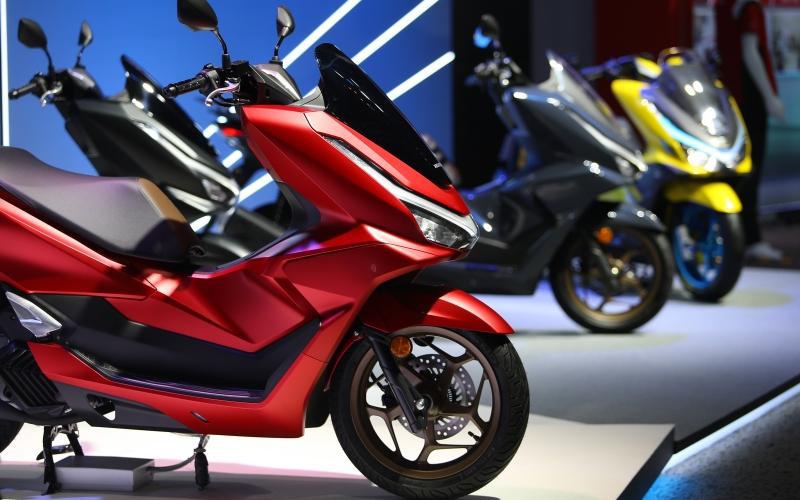 Honda PCX160 2027 trình làng với màn hình TFT và HSTC, đe dọa ngôi vương của Yamaha NVX và Honda SH