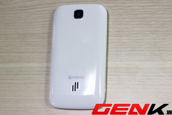 danh-gia-chi-tiet-qmobile-s11-ong-vua-cua-smartphone-gia-re