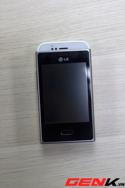 so-sanh-qmobile-s11-va-lg-l3-ai-hon-ai