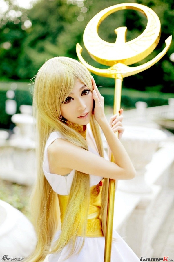 Chùm ảnh Cosplay nữ thần Athena đẹp mê hồn trong Saint Seiya 3