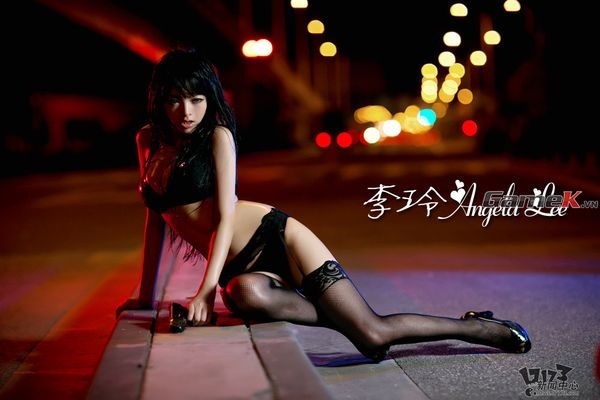Tuyển tập ảnh siêu nóng bỏng của showgirl 9x Lí Linh 43
