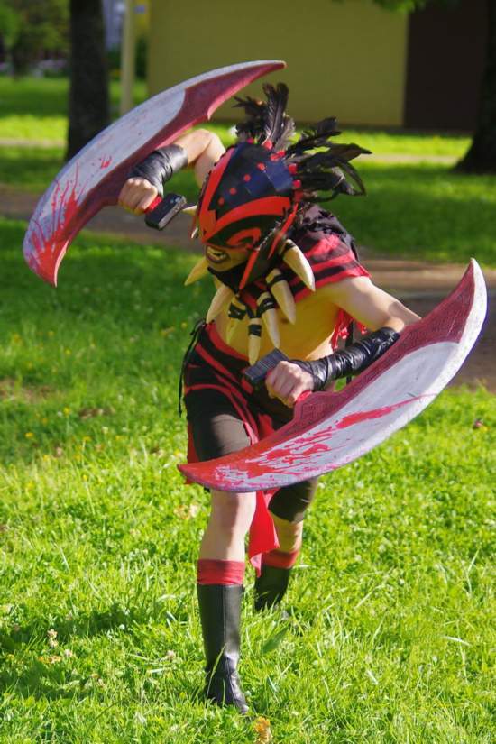 Muôn hình muôn vẻ cosplay các hero trong DOTA 2 17