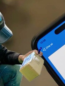 Chiêu lừa đảo liên quan đến shipper giao hàng "biến tướng" siêu tinh vi, sơ hở bị rút sạch tiền trong tài khoản
