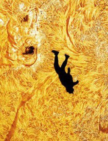 Bức ảnh "Người rơi trên Mặt trời" đang gây sốt khắp cõi mạng được chụp như thế nào?