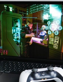 Không đùa đâu: MacBook Pro chơi Cyberpunk 2077 cả trăm FPS, còn hai mẫu Mac "quốc dân" cũng chạy vèo vèo