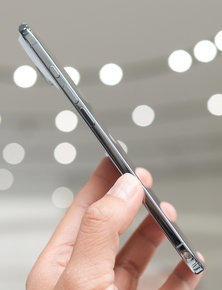 Vì sao Apple bỏ con số 17 trên iPhone Air?