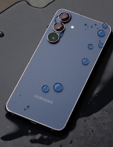 Trên tay Galaxy S25 FE: Mỏng nhẹ hơn, pin lớn hơn, thêm tính năng Galaxy AI và camera zoom 3X đáng giá