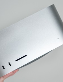 "Chóng mặt" trước sức mạnh của Mac Studio M5 Max: SSD thần tốc, từ sáng tạo nội dung đến gaming đều đỉnh