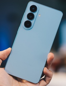 Trên tay Galaxy S26 và Galaxy S26+: Không gây "wow", nhưng lại là nước cờ an toàn của Samsung