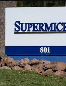 Đồng sáng lập Supermicro bị bắt vì buôn lậu 2,5 tỷ USD chip AI Nvidia sang Trung Quốc, hé lộ màn kịch dùng máy sấy tóc tráo máy chủ giả