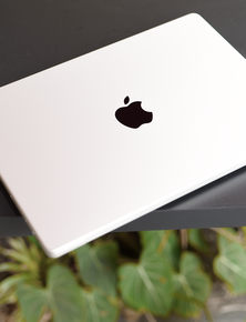 Đại diện Apple: Với M5 Pro và M5 Max, AI có thể chạy trực tiếp, không cần cloud và không có chi phí token