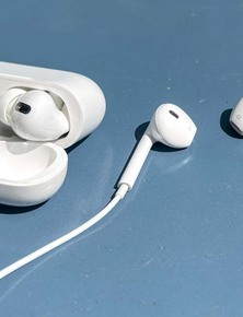 Từ EarPods đến AirPods: Hành trình biến món phụ kiện "theo hộp" đến đế chế âm thanh tỷ đô của Apple