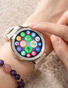 OPPO ra mắt smartwatch phủ vàng 18K cho người dùng nữ, giá từ 7 triệu đồng