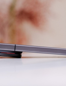 Trên tay vivo X300 Ultra tại Việt Nam: Camera to đến mức đặt xuống bàn cũng thấy… hơi lo