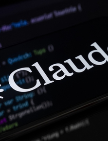 Chợ đen Trung Quốc bán API Claude AI rẻ hơn 90% so với hàng thật, tưởng hời nhưng hóa ra người dùng mới là món hàng bị bán