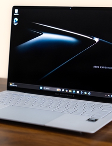 Đánh giá ASUS ExpertBook Ultra: flagship laptop doanh nghiệp giá đến 100 triệu, dưới 1kg nhưng hiệu năng đầy bất ngờ