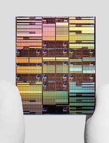 Đột phá kiến trúc chip, IBM vượt qua ranh giới vật lý gần như bất khả thi, giới thiệu chip 0,7nm đầu tiên trên thế giới