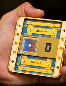 Dùng AI, Microsoft tạo nên chip lượng tử ổn định nhất từ trước đến nay: Gấp 1.000 lần trước đây