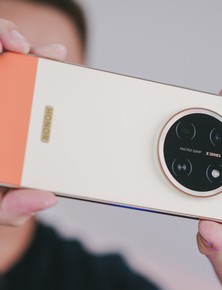 Pin iPhone 17 Pro Max và Galaxy S26 Ultra cộng lại cũng không bằng máy này