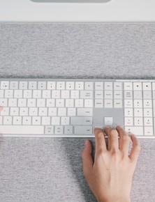 Bàn phím fullsize giá dưới 1 triệu: Build kim loại, dùng được với cả Windows và Mac, gõ nhanh không thua gì phím cơ