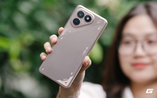 Trên tay điện thoại giá chỉ hơn 3 triệu đồng nhưng thiết kế độc lạ, pin 7.000mAh, chơi mượt PUBG Mobile