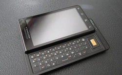 Nhìn lại Motorola Droid: câu chuyện về sự cạnh tranh giữa các “bạn cũ