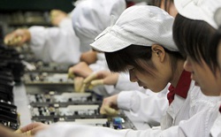 Công ty mới đăng tuyển hàng nghìn công nhân ở Việt Nam với mức lương 14 triệu đồng vừa chính thức trở thành đối tác lắp ráp iPhone của Apple