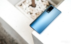 Cận cảnh Vivo X50 Pro giá 20 triệu: Thiết kế hiện đại, camera gimbal siêu chống rung, màn hình tràn viền 90Hz, Snapdragon 765G
