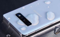 Galaxy S10 giúp giải cứu một cặp vợ chồng người Úc bị trôi trên biển sau khi thuyền bị lật