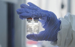 Lộ diện video sản xuất những liều vaccine Covid-19 đầu tiên của nhân loại ngay trong nhà máy dược phẩm Nga