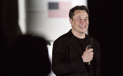 Cổ phiếu Tesla lao dốc nhưng Elon Musk vẫn vượt qua thử thách và tiến thêm 1 bước đến phần thưởng 50 tỷ USD