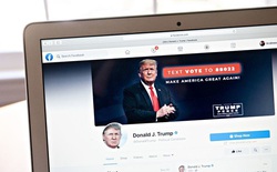 Facebook vẫn cấm ông Trump nhưng phải xem lại quyết định