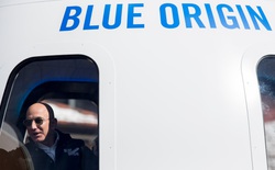 Jeff Bezos sẽ đích thân tham dự chuyến bay chở khách đầu tiên của Blue Origin