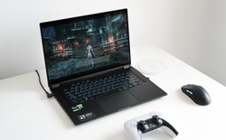 Độc lạ ASUS ROG Flow X16: Laptop gaming hiệu năng khủng nhưng có màn hình xoay gập, tặng cả bút cảm ứng, giá 66 triệu đồng