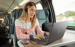 Dell ra mắt loạt tai nghe mới tích hợp AI