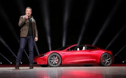 Elon Musk: Chiếc Tesla tiếp theo sẽ "không chỉ đơn giản là một chiếc xe", sử dụng công nghệ tên lửa của SpaceX và có thể... bay?
