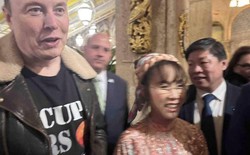 Tỷ phú Nguyễn Thị Phương Thảo xuất hiện bên cạnh Elon Musk: Vietjet và SpaceX đang bàn bạc gì?