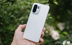 Điện thoại Snapdragon 8 Elite, pin 7.800mAh giá rẻ nhất: Thiết kế đẹp, có cả tính năng của máy 30 triệu, tới Xiaomi cũng phải dè chừng