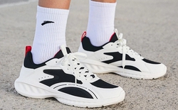 5 mẫu giày thể thao giá dưới 1 triệu, vừa đẹp vừa chất từ Adidas, Puma, Anta…